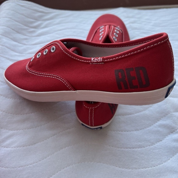 BRAND NEW - RARE Official Taylor Swift RED Keds Size 7 - Picture 1 of 5